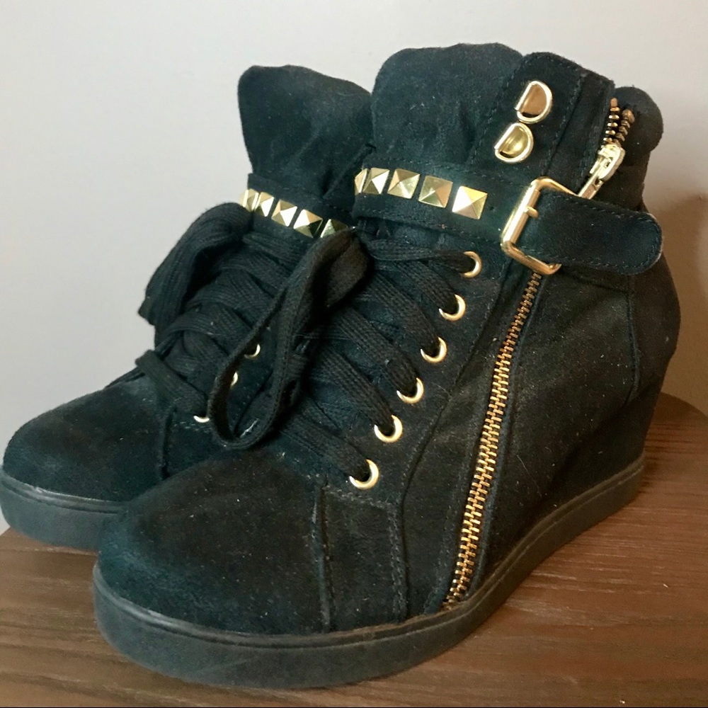 Wedge faux suede shoes